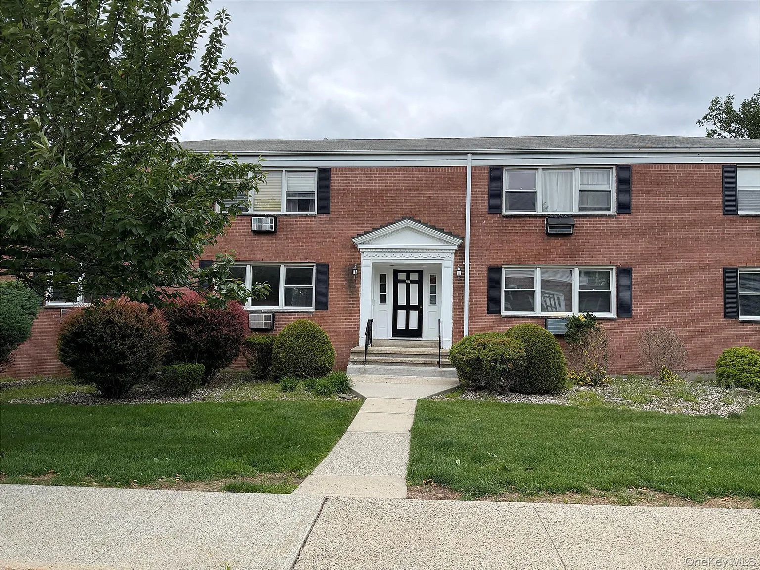 27 Bon Aire Circle, Suffern, NY 10901 — Photo 1