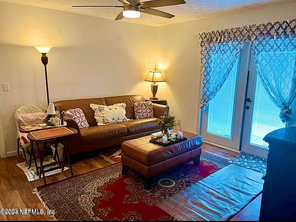 4th image of 3005 WEDGEFIELD Boulevard
