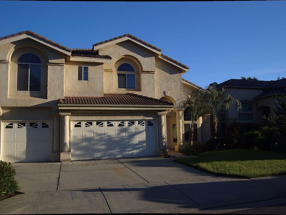 1st image of 2037 E Lester Ave