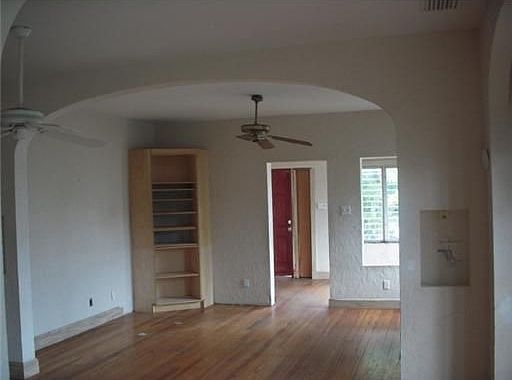 3rd image of 1004 18th Ave N