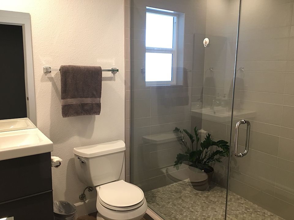 Bathroom x2