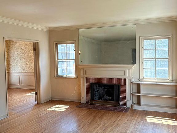3rd image of 1000 Del Rey Ave