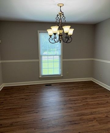 4th image of 5113 Creasy Dr