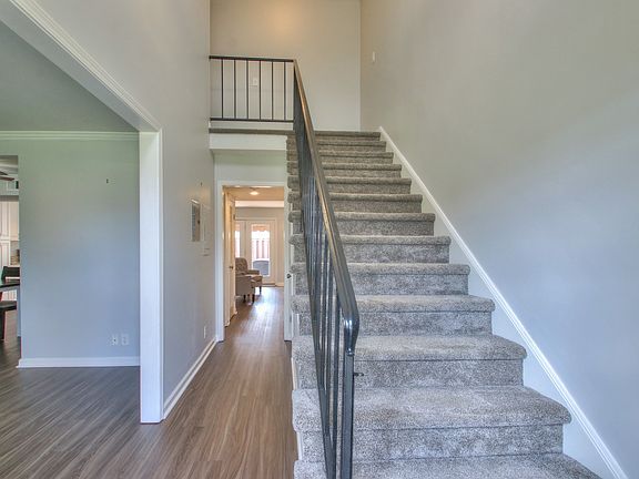 2nd image of 604 Plantation Ct #604