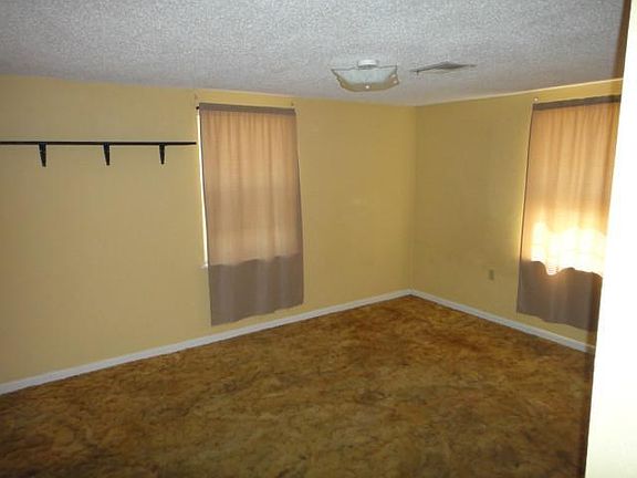 4th image of 400 Wanda Jackson Blvd
