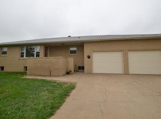 2020 County Road 137 Rd, Mandan, ND 58554