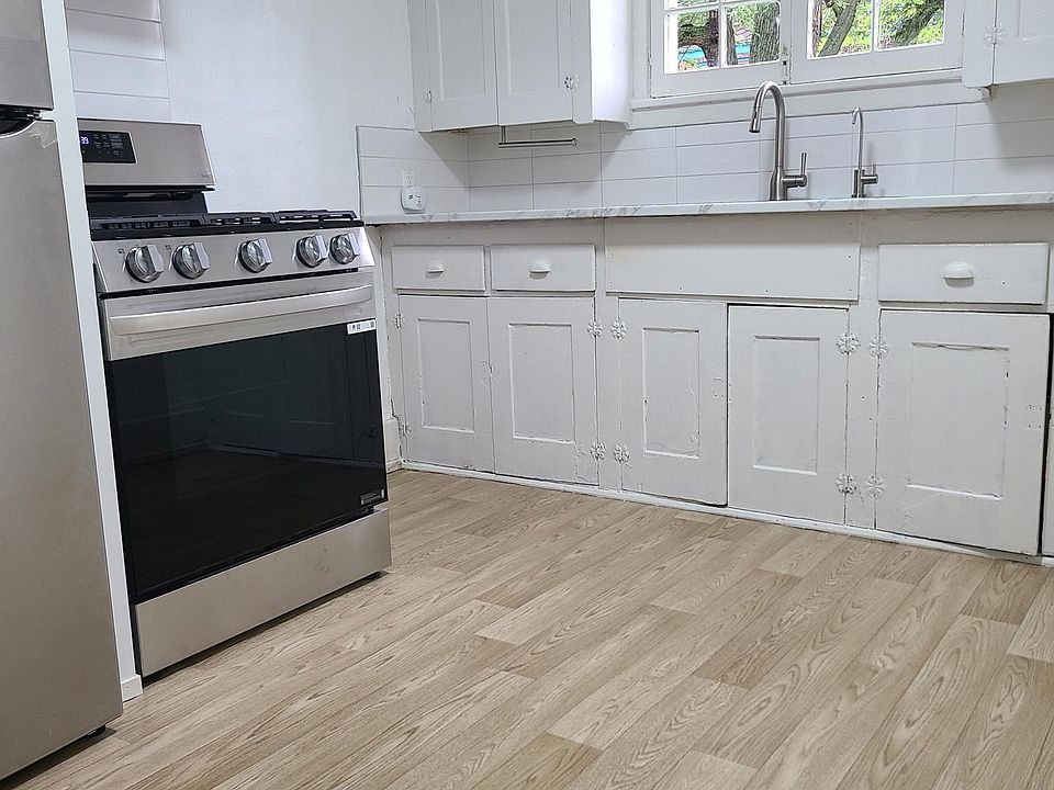 1st image of 355 Parkridge Ave #1