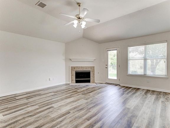 3rd image of 3324 Lake Hill Ln