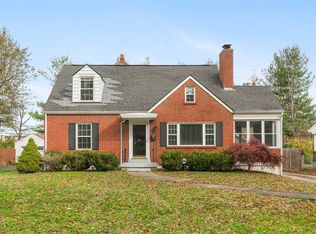 217 Alcott Rd, Saint Matthews, KY 40207