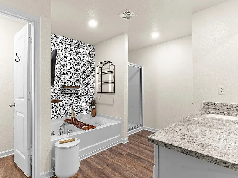 3335 Bridgewood Dr — Photo 20