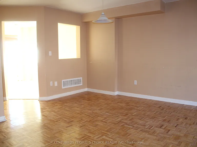 80 Acorn Pl #21 — Photo 8