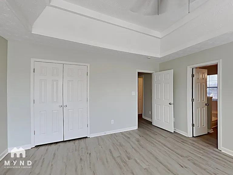 2079 Sugar Creek Falls Ct SE — Photo 8
