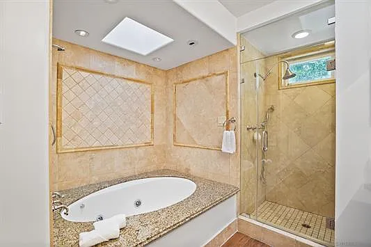 900 Highland Dr — Photo 22