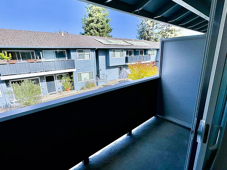 Escape Apartments — Photo 33