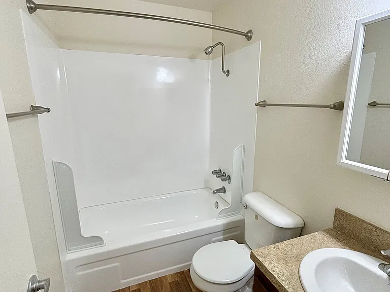 Gardenbrook Apartments — Photo 65