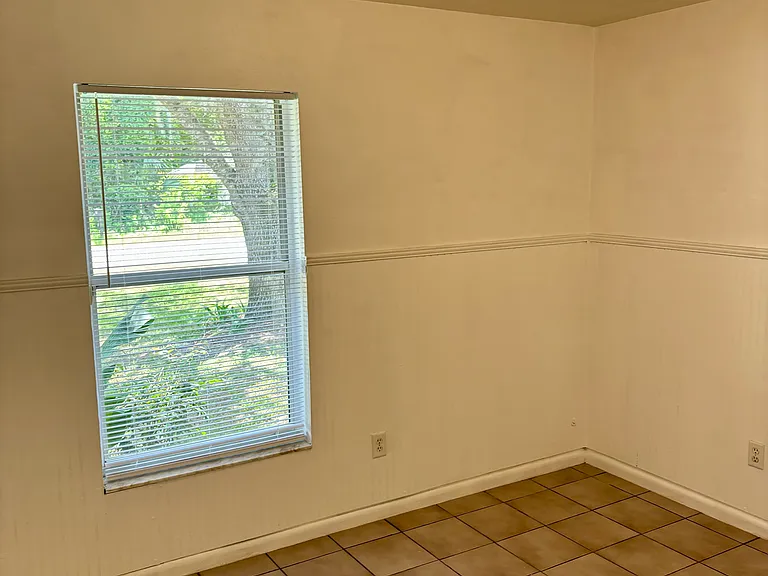 3279 E Kennedy St — Photo 32