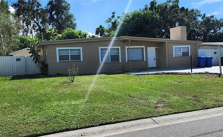 1103 Southside Dr — Photo 17