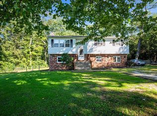 681 Monmouth Rd, Wrightstown, NJ 08562