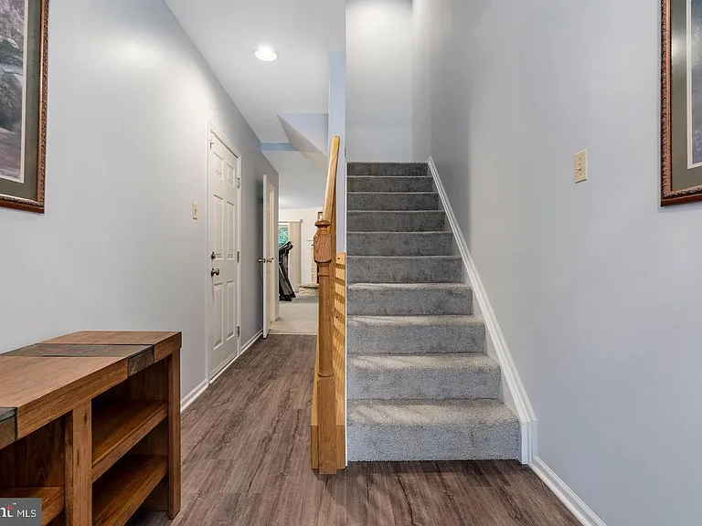 8415 Gold Sunset Way — Photo 2