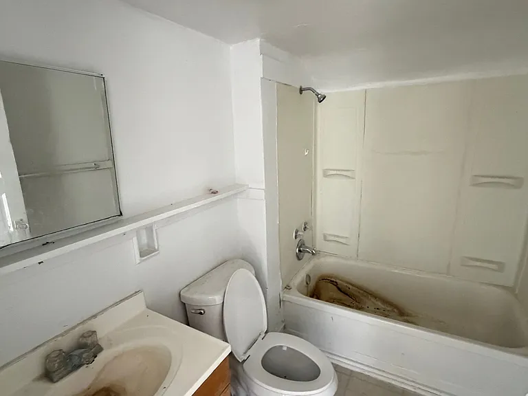 1408 E Main St — Photo 7