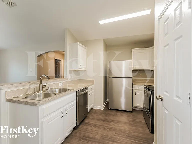 7111 Lilac Manor Ln — Photo 6