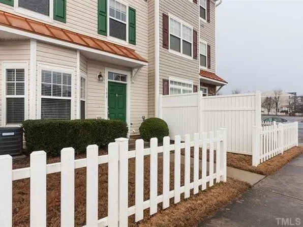 2200 Valley Edge #108, Raleigh, NC 27614