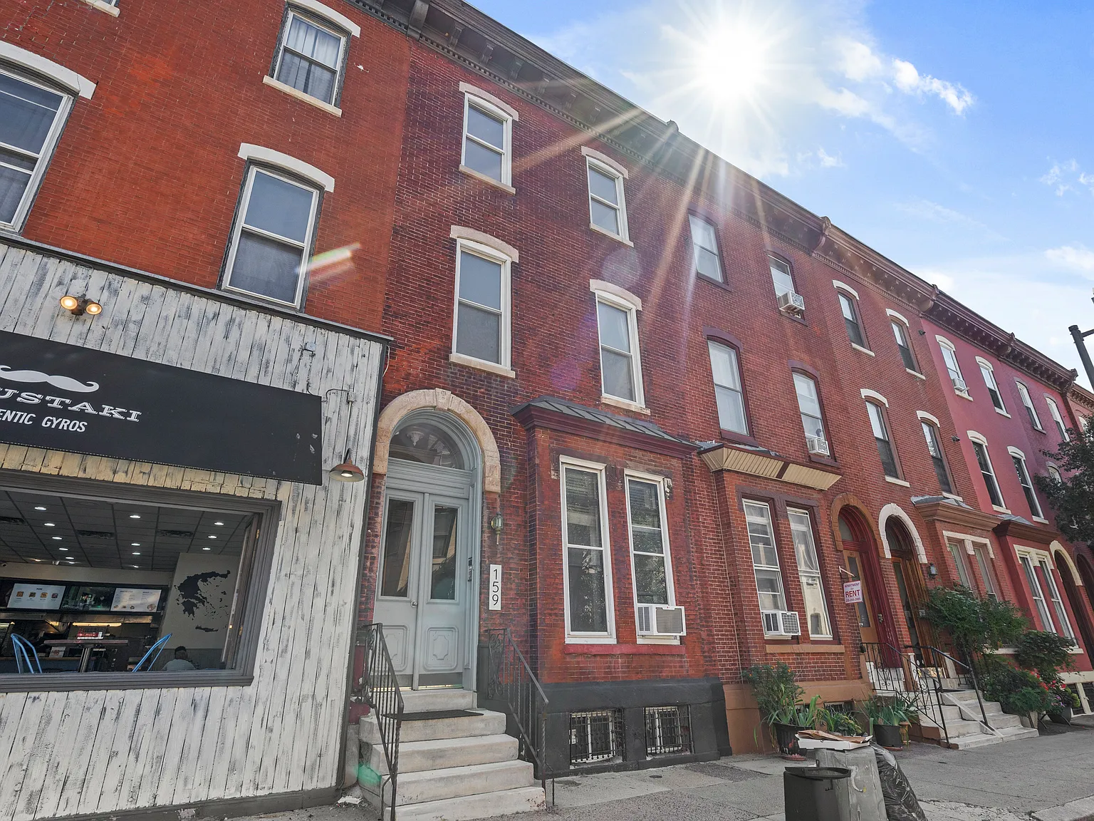 Studio, 650 sqft, $1,400 — Photo 4