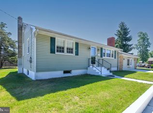 28 Solomon Ave, Gibbstown, NJ 08027