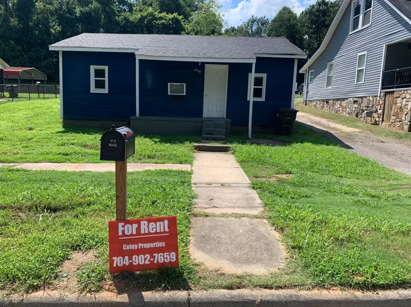 1346 Lerain Ct, Statesville, NC 28677