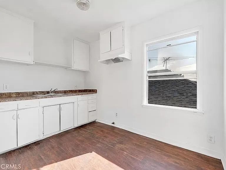 648 W 41st Dr — Photo 3