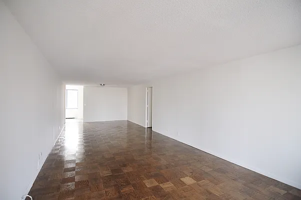 Rented by BLU Real Estate | media 19