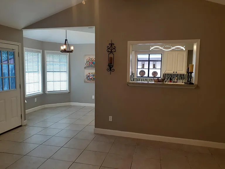 2753 Camargo Dr — Photo 9