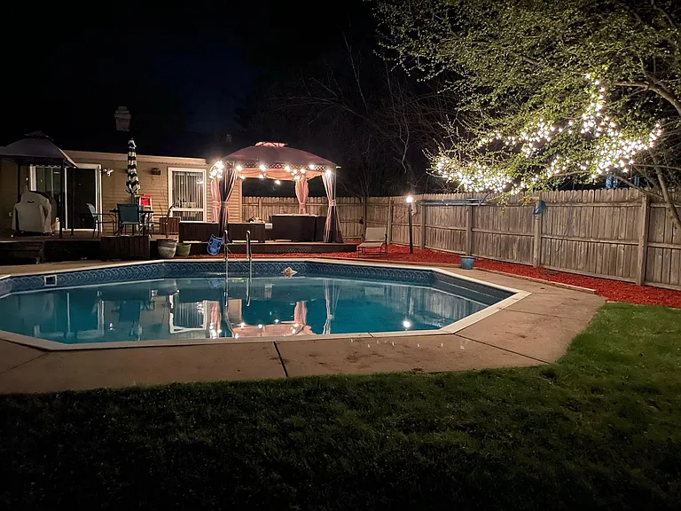 6 Waltham Cir — Photo 3