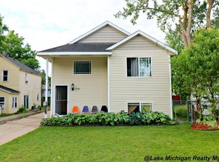 1564 Whiting St SW, Wyoming, MI 49509