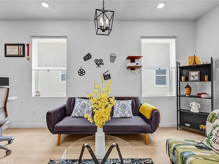 27676 Symphony Pl — Photo 14