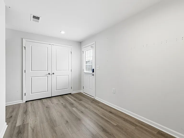 1104 Brimstone Way — Photo 8