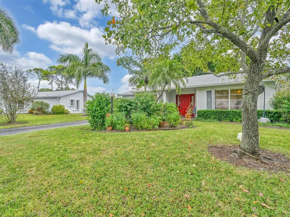 6127 Rainbow Circle, Greenacres, FL 33463