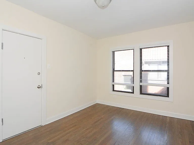 2641 N Spaulding Ave #E4 — Photo 6