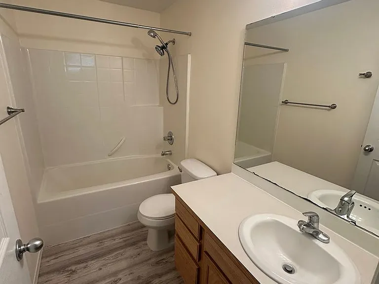 18524 Woodside Dr SE — Photo 13