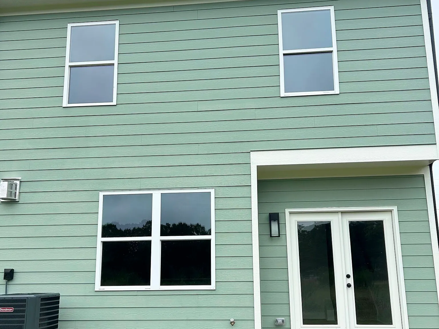 3 bed, 2.5 bath, 1660 sqft, $2,200 — Photo 2