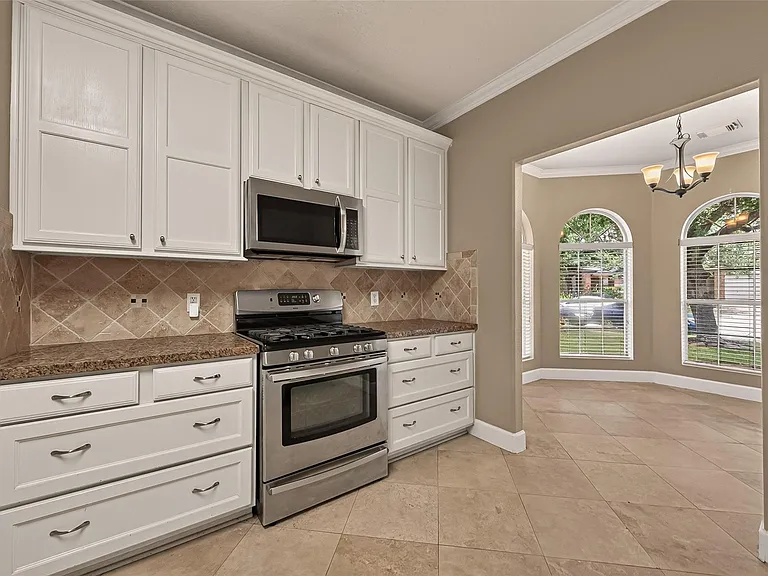 12135 English Brook Cir — Photo 11