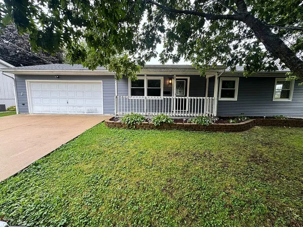 107 Orchard Ave, Mendota, IL 61342