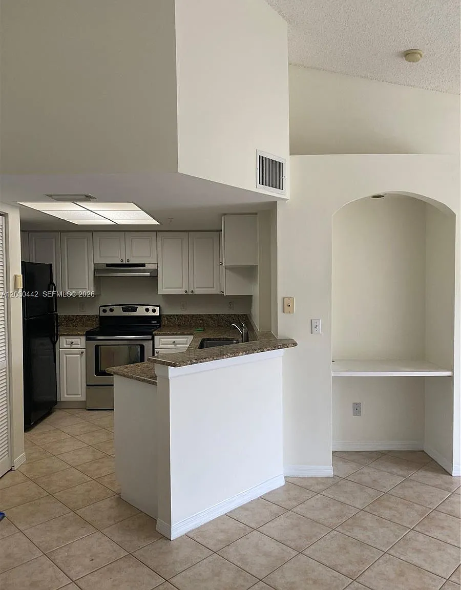 Grand View At Crestwood C — Photo 4
