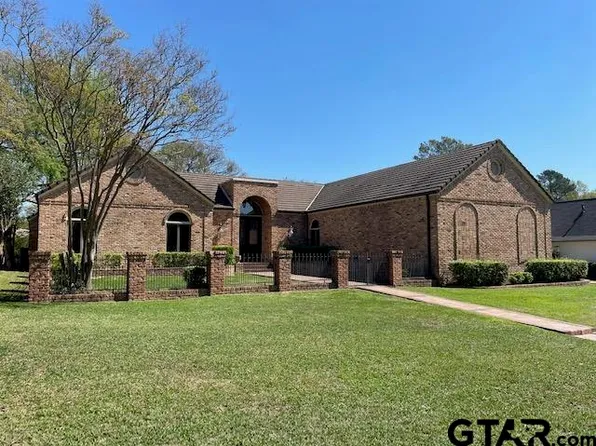1605 Woodlands Dr, Tyler, TX 75703