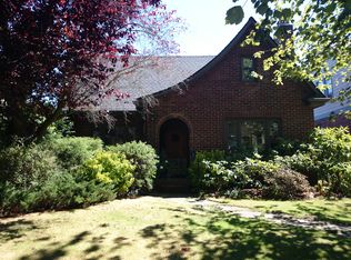 2670 Belvidere Ave SW, Seattle, WA 98126