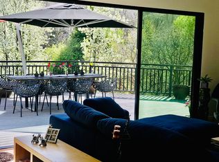 29 E Lone Holw, Sandy, UT 84092