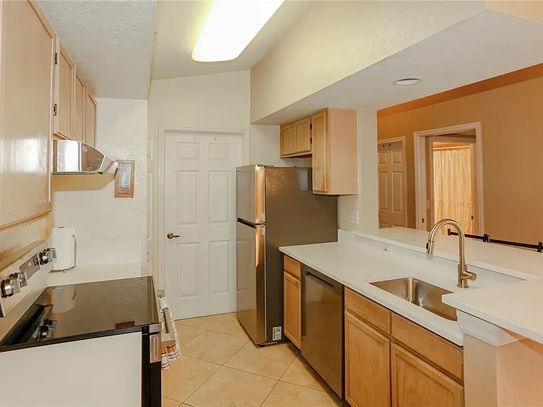 4610 Saint Croix Ln #1034 — Photo 9
