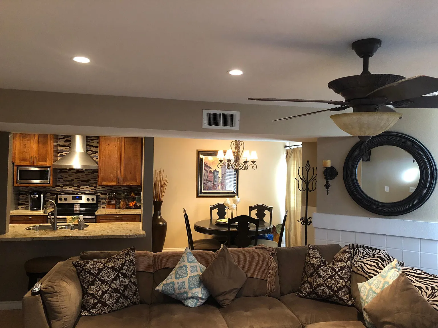 2 bed, 2.5 bath, 1140 sqft, $2,900 — Photo 2