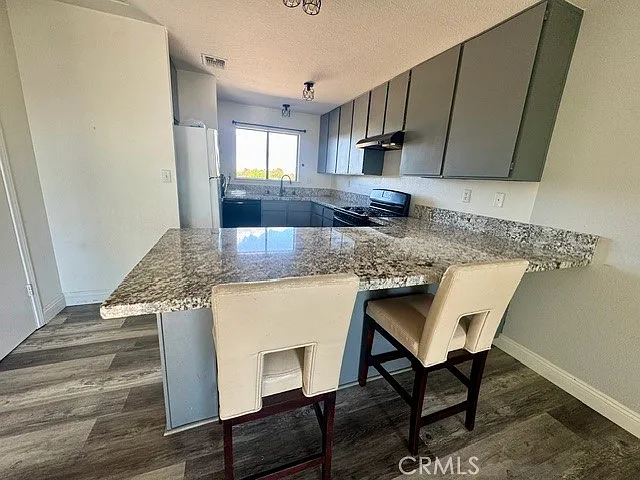 2 bed, 2.5 bath, 1341 sqft, $2,100 — Photo 4