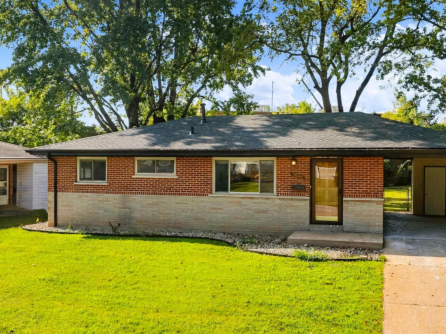 3 bed, 1551 sqft, $2,700 — Photo 3